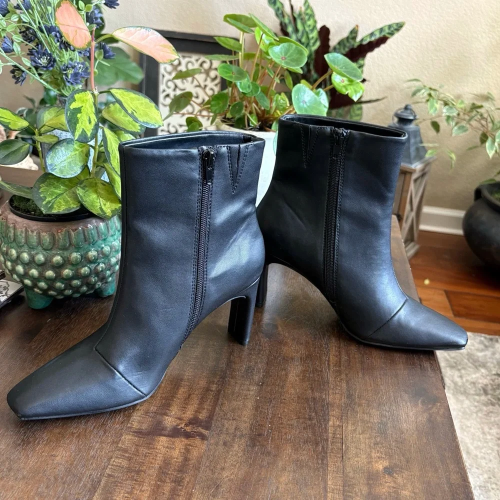 NWOB Alfani Womens Terrie Faux Leather Block Heel Ankle Boots Booties Black